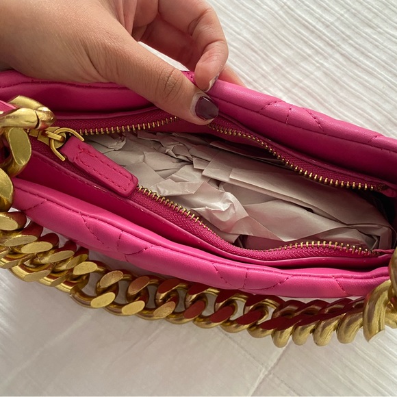 Quilted chain shoulder bag - Picture 6 of 7